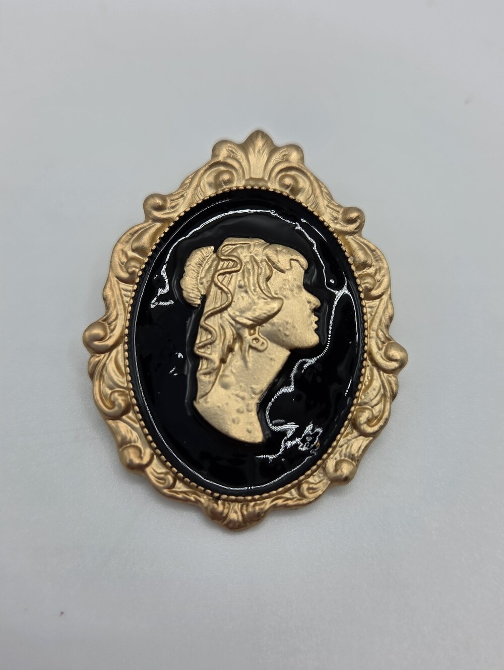 Gold Black Victorian Lady Cameo Brooch Ornate Scrollwork Vintage Inspired